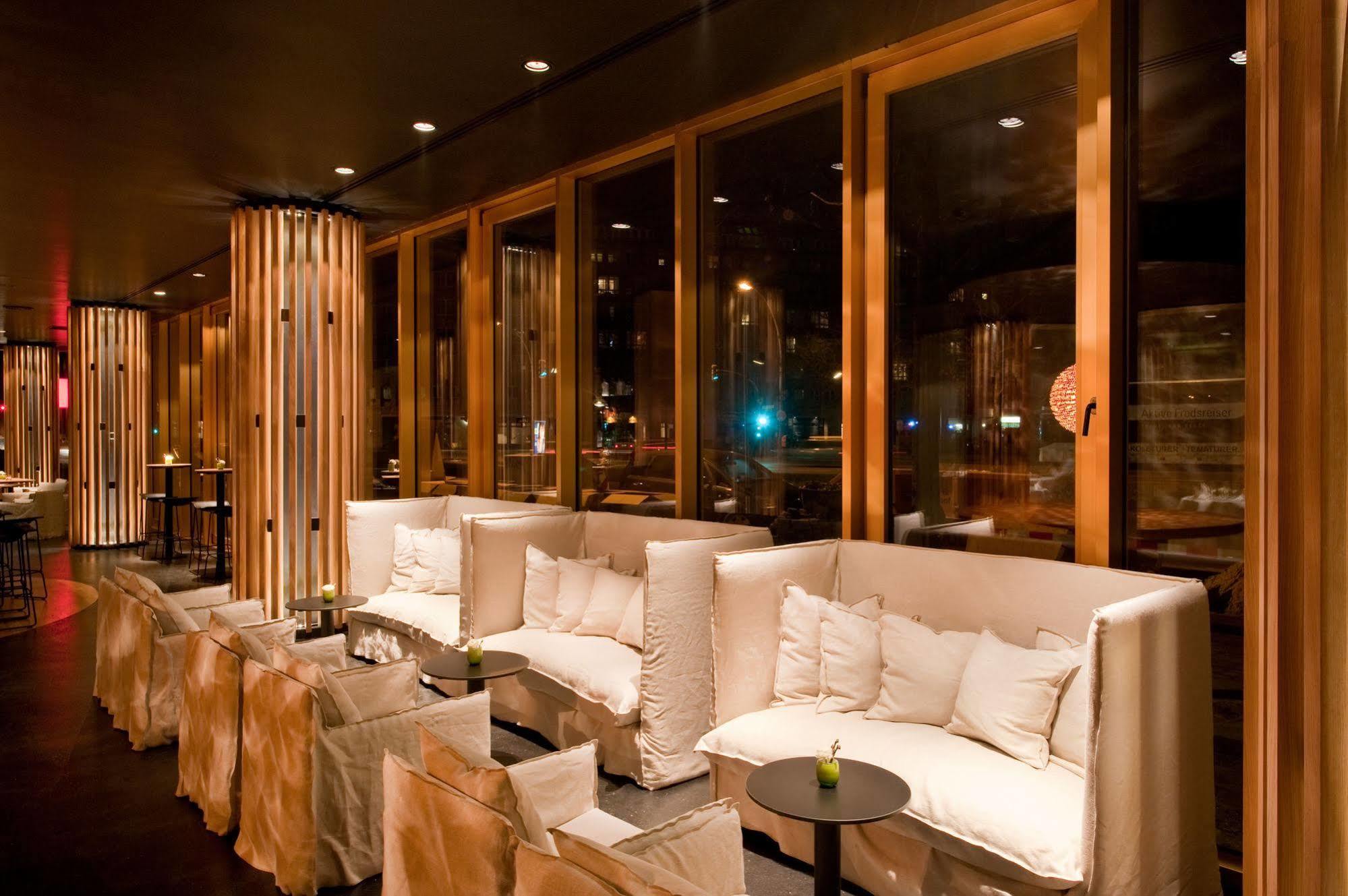 Axel - Adults Only Hotell