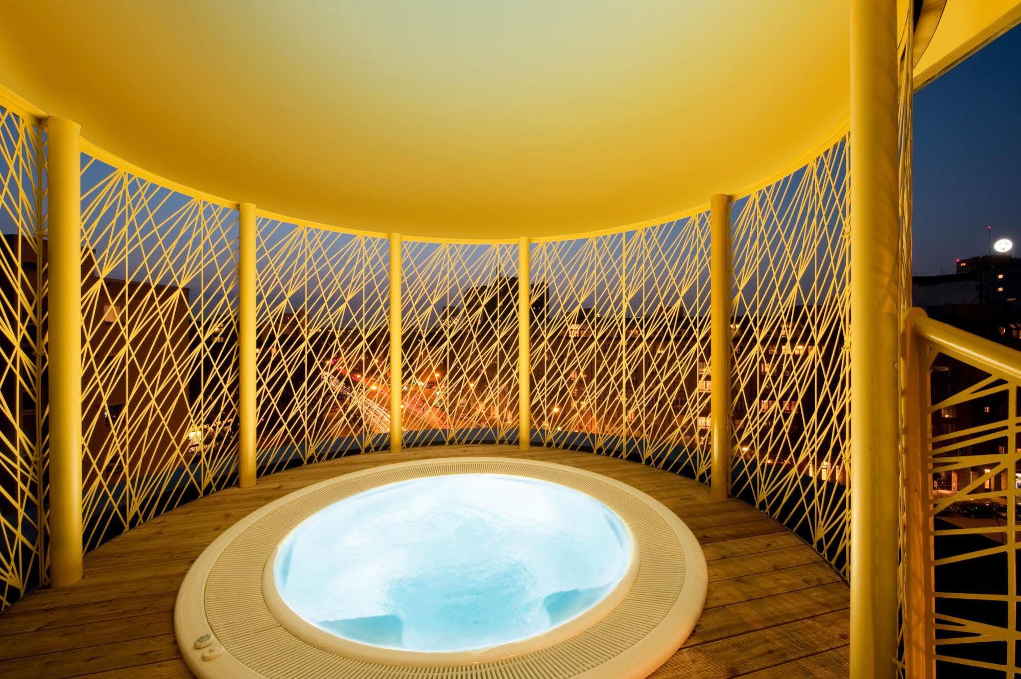 Axel - Adults Only Hotell