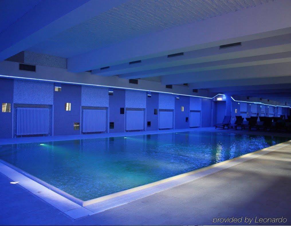 Hotell Und 3*