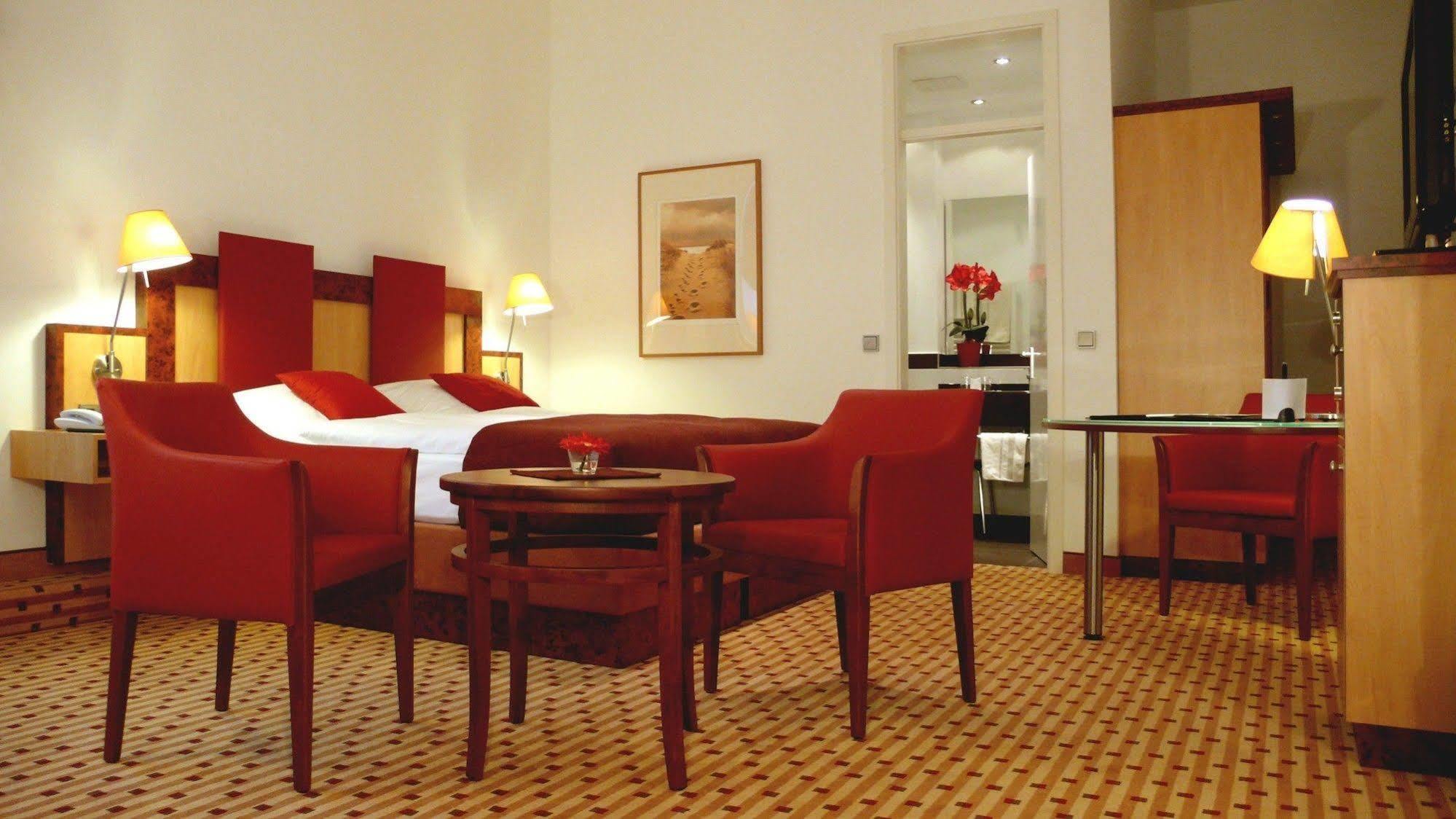 Schöneberg Hotel 3*