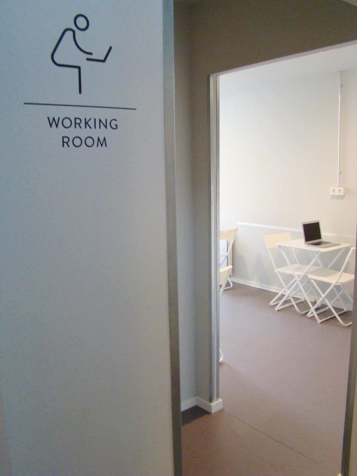 Hostel Near Brandenburg Gate - Rooms&apartments