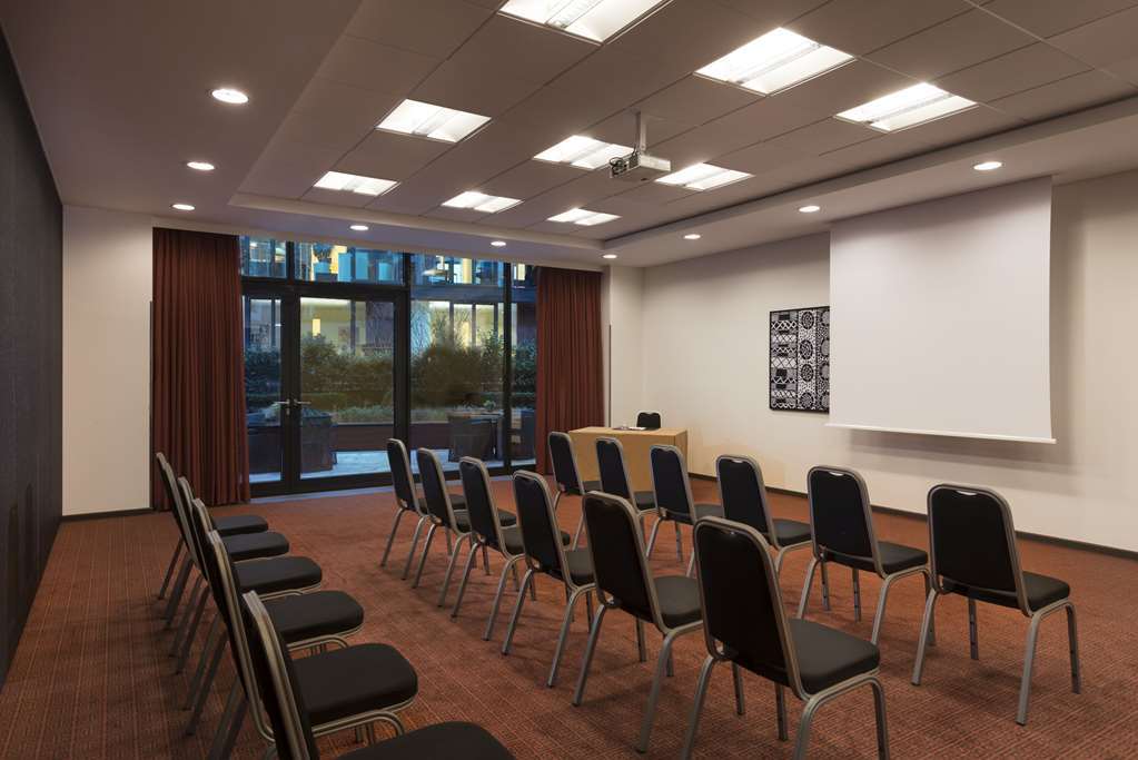 Adina Mitte Lejlighedshotel 4*
