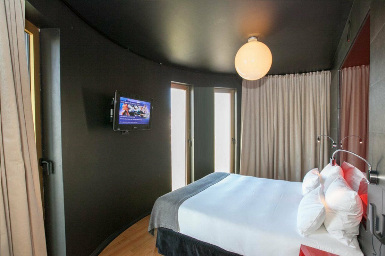 Axel - Adults Only Hotell