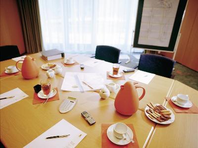 Am Borsigturm Hotell 4*