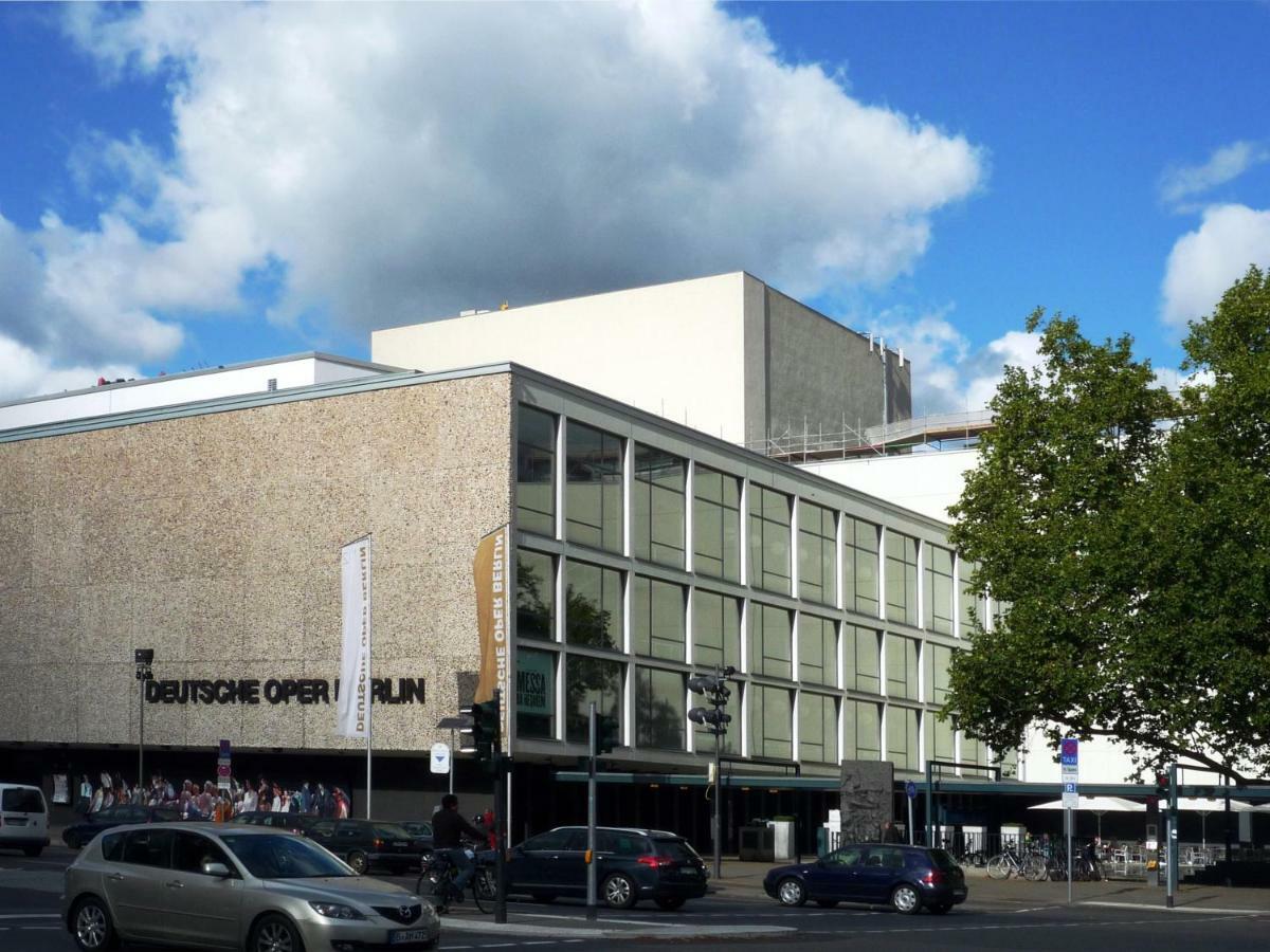 West Center Savigny Platz * Berlin