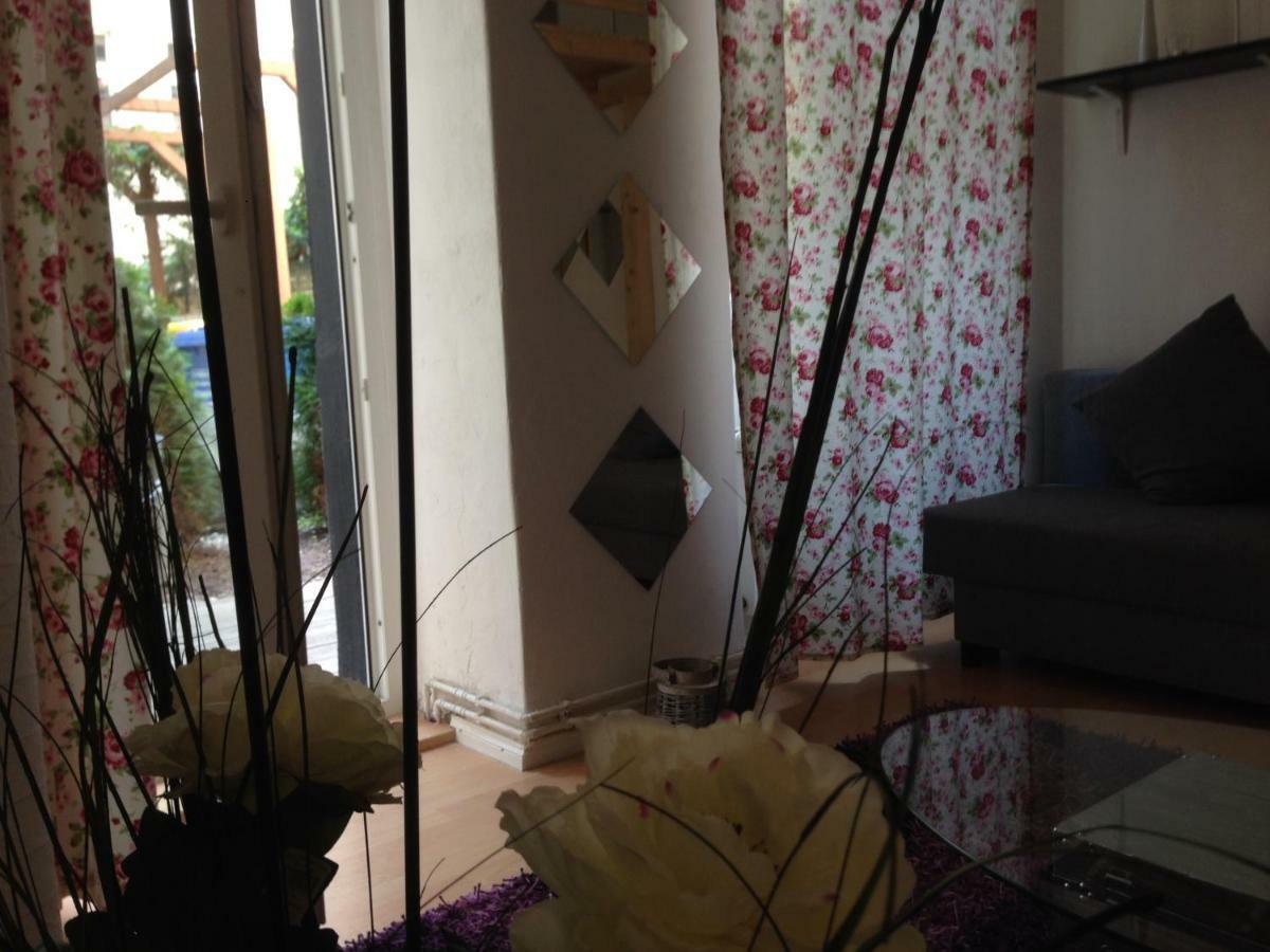 Herz Eg. Bis 3 Pers. Bei Alexanderplatz Mit Terrasse Apartment