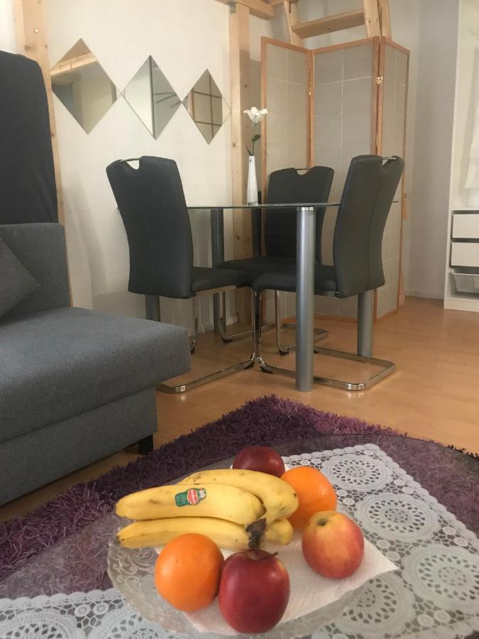 Herz Eg. Bis 3 Pers. Bei Alexanderplatz Mit Terrasse Apartment