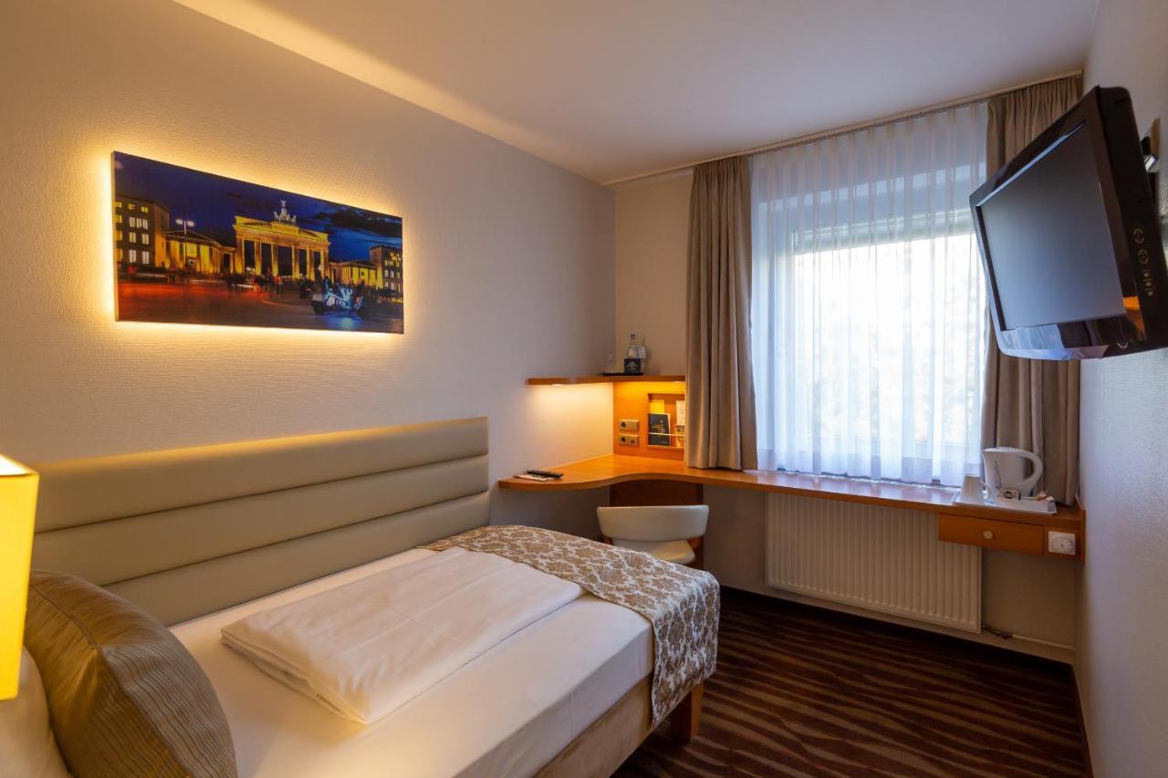Hotell Golden Tulip Hamburg 4*