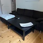 Spacious And Well Equipped Private Room In An Apartment