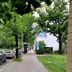 Schoenes Gesamtes Appartement Gegenueber Vom Botanischen Garten Und Nahe S Rathaus Steglitz