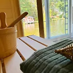Moonrooms - Luxus Hausboot