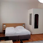 M101 Rooms
