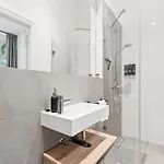 Modern Apartment In Berlin