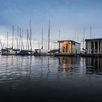 Das kleine Hausboot am Wannsee