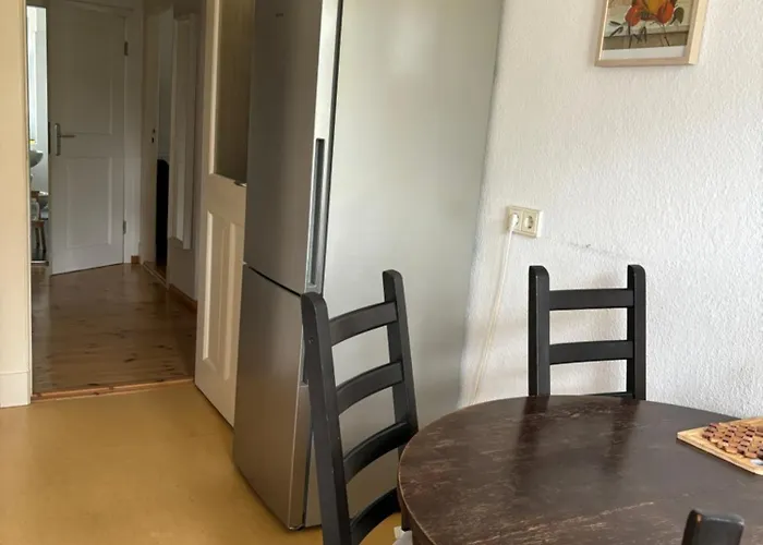 Spacious And Well Equipped Private Room In An Apartment
