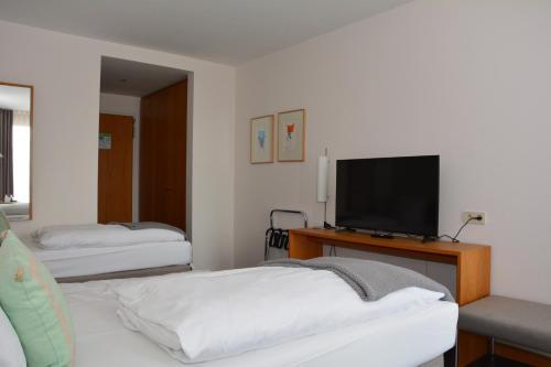 Aquino Hotel