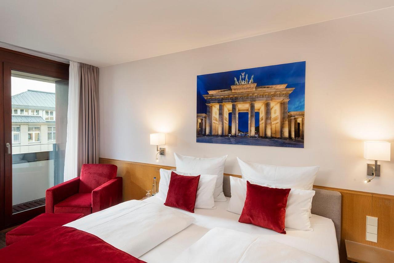 Aquino Hotel 3*