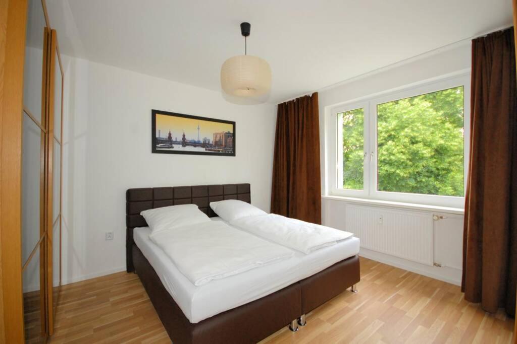 East Side Apartment *