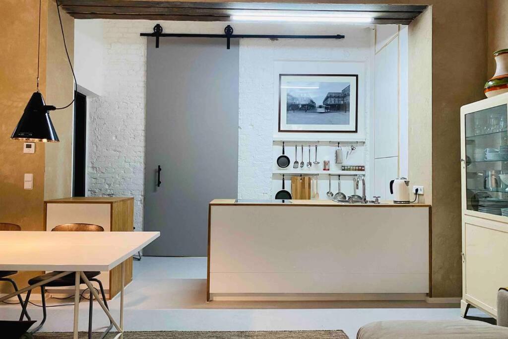 Wunderschoene Ladenwohnung In Kreuzberg Lejlighed