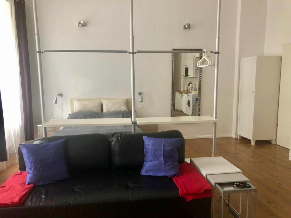 Nice Studio In Friedrichschain Area Apartment *