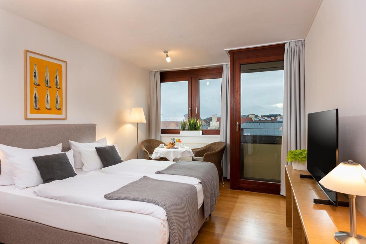 Aquino Hotel 3*