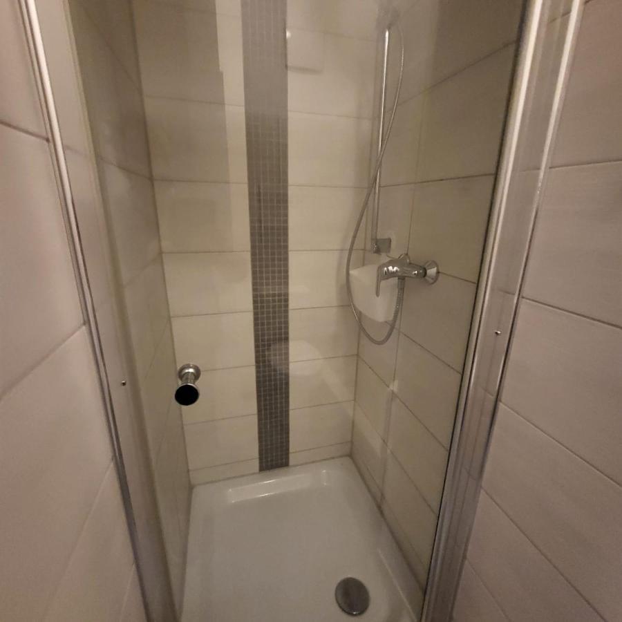 Cozy B66 - Naehe Alexanderplatz Lägenhet *