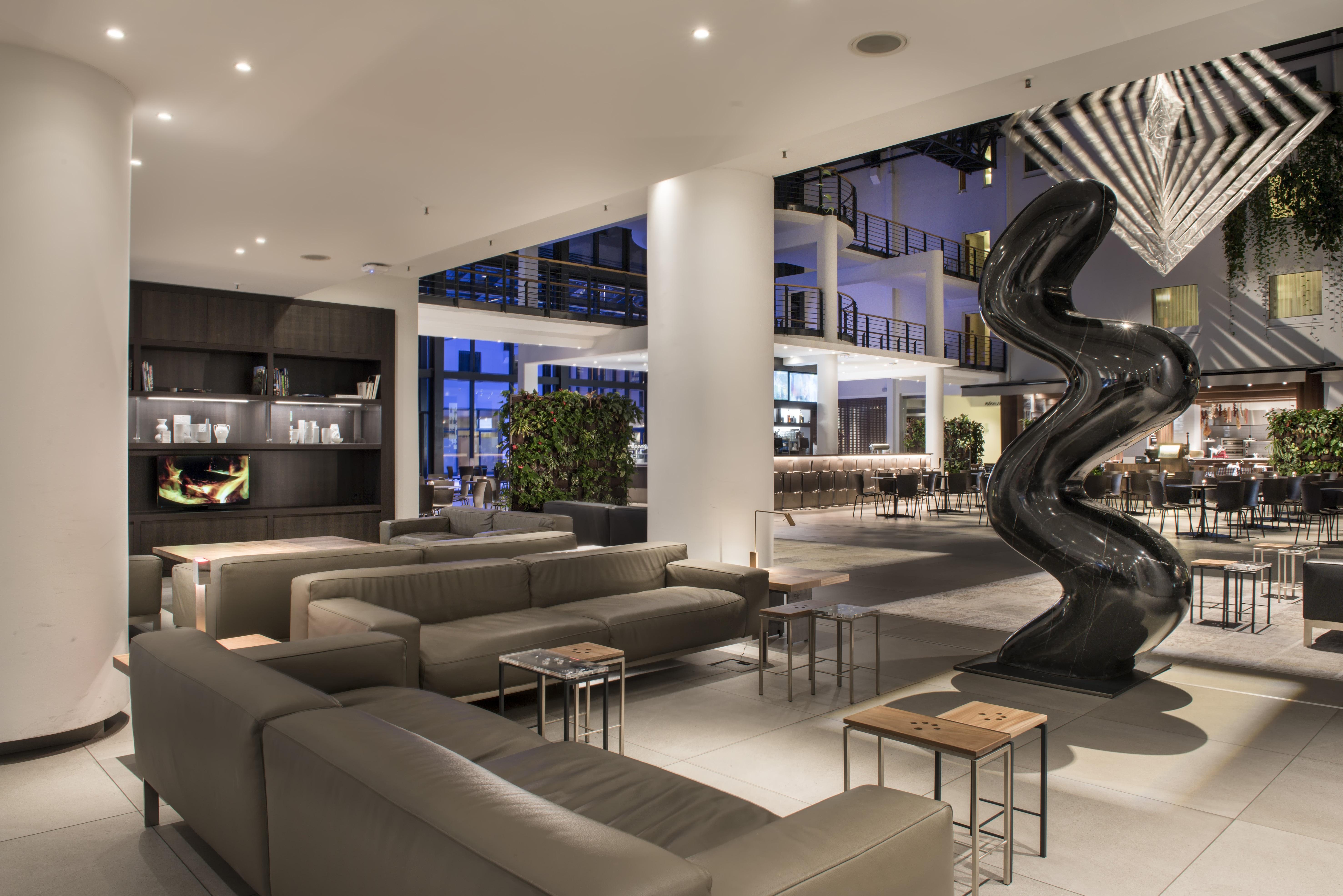 Estrel Hotell 4*