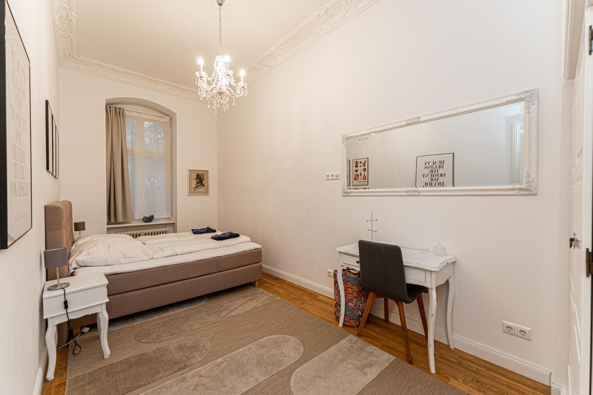 Apartment Flair Zentral Und Ruhig Für Familien Und Geschäftsreisende - Von Rueden Gmbh Berlin