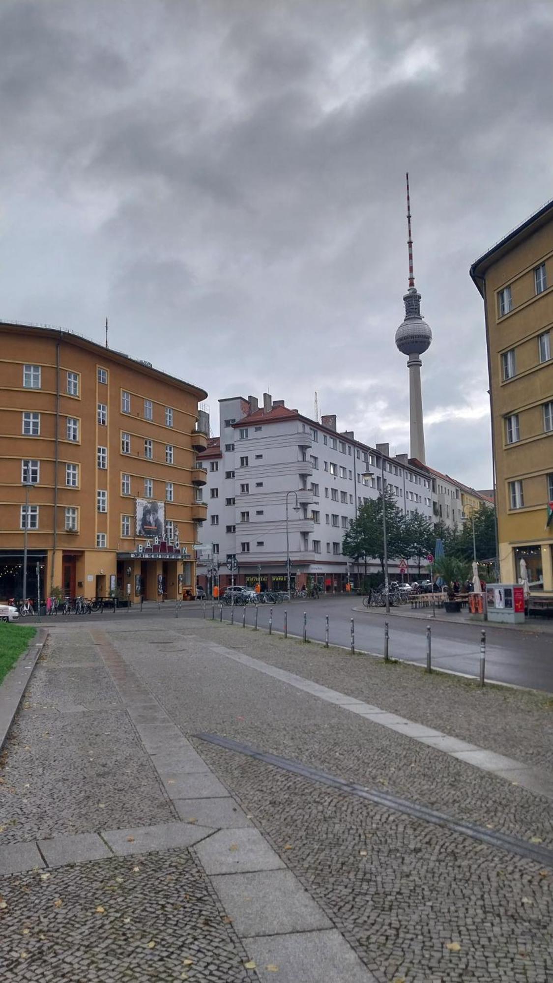 Alexa Spacious Design Up To 10 Persons - Parking - Superfast Wifi Lägenhet Berlin