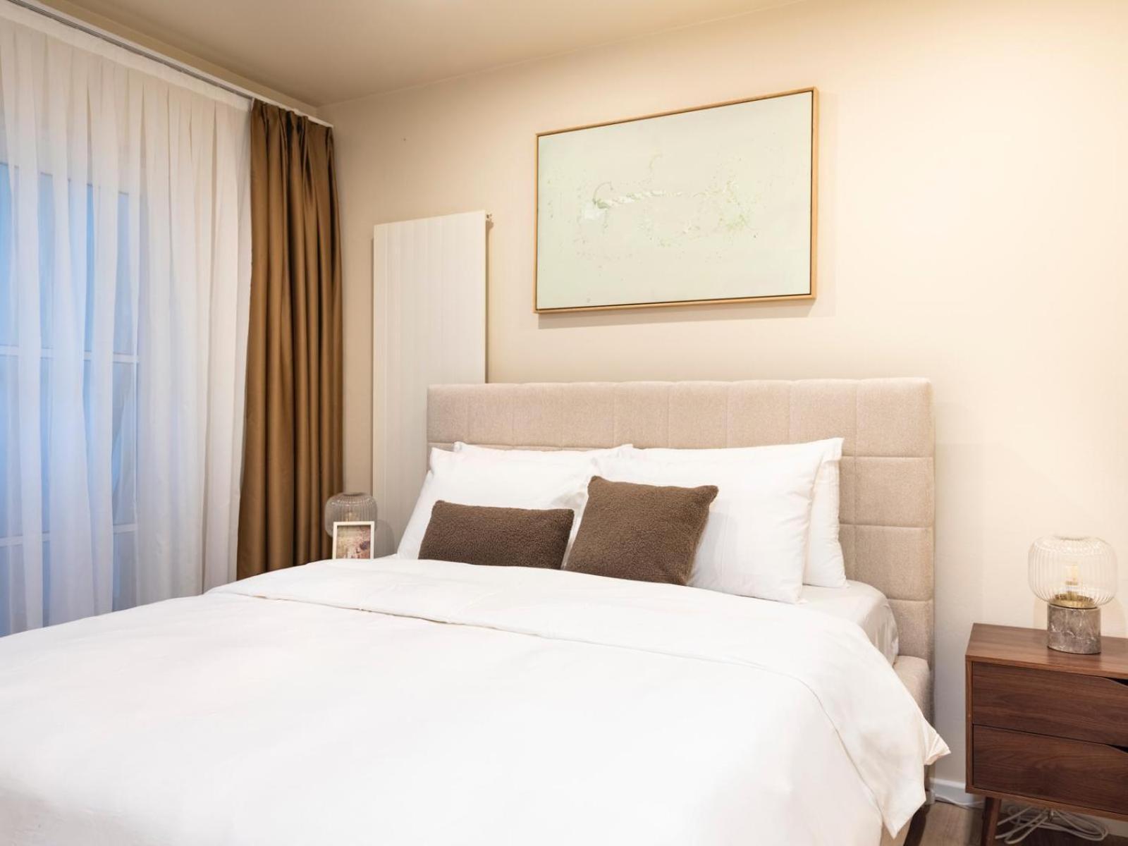 Lägenhet Alexa Spacious Design Up To 10 Persons - Parking - Superfast Wifi