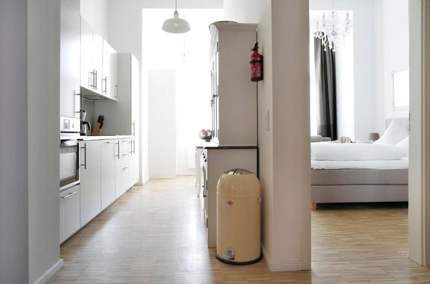 Sc 08 By Rockchair L Cozy 3 Sz 2 Baeder Balkon Apartment Berlin