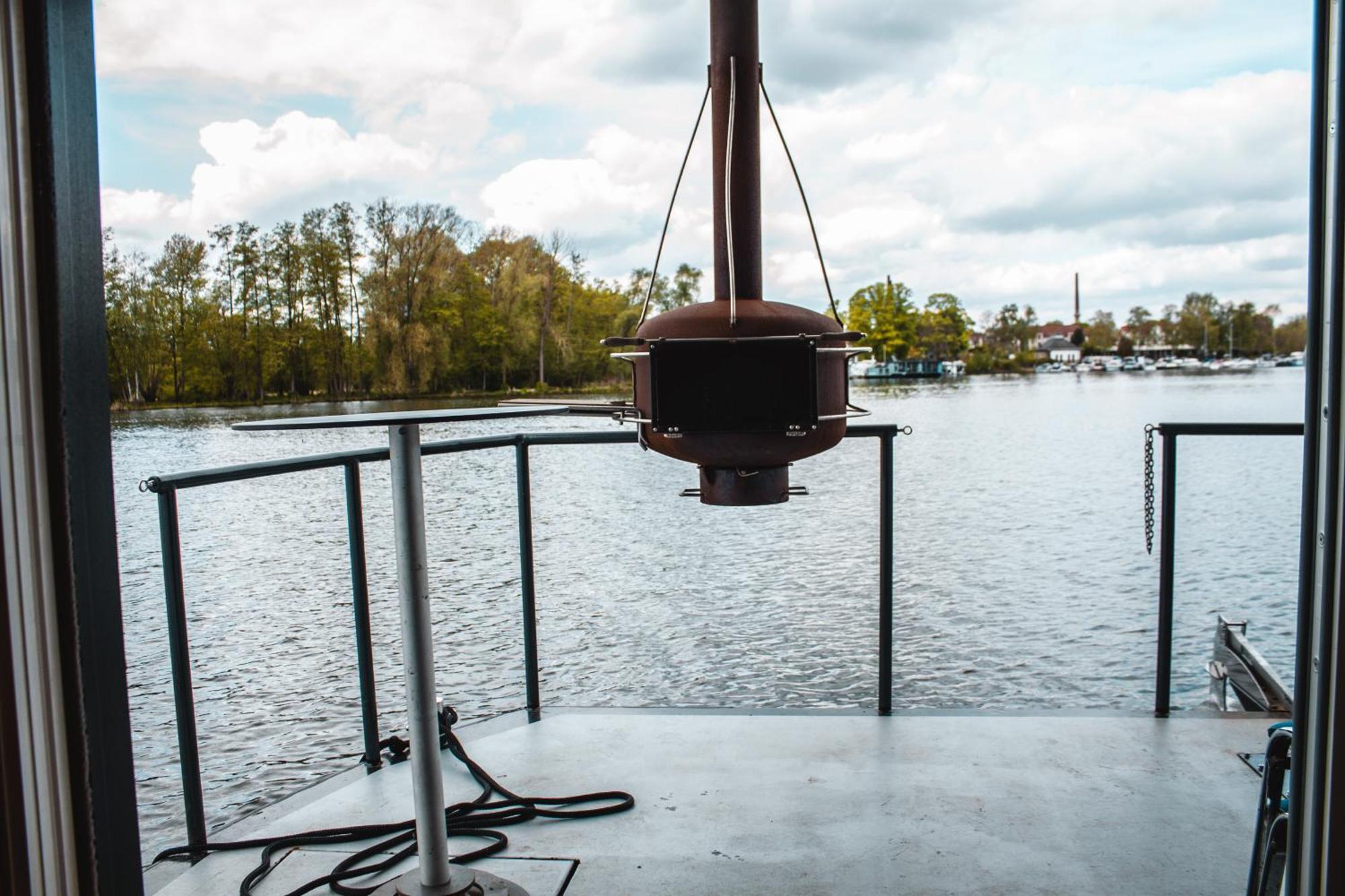 Moonrooms - Luxus Hausboot Semesterbostad *