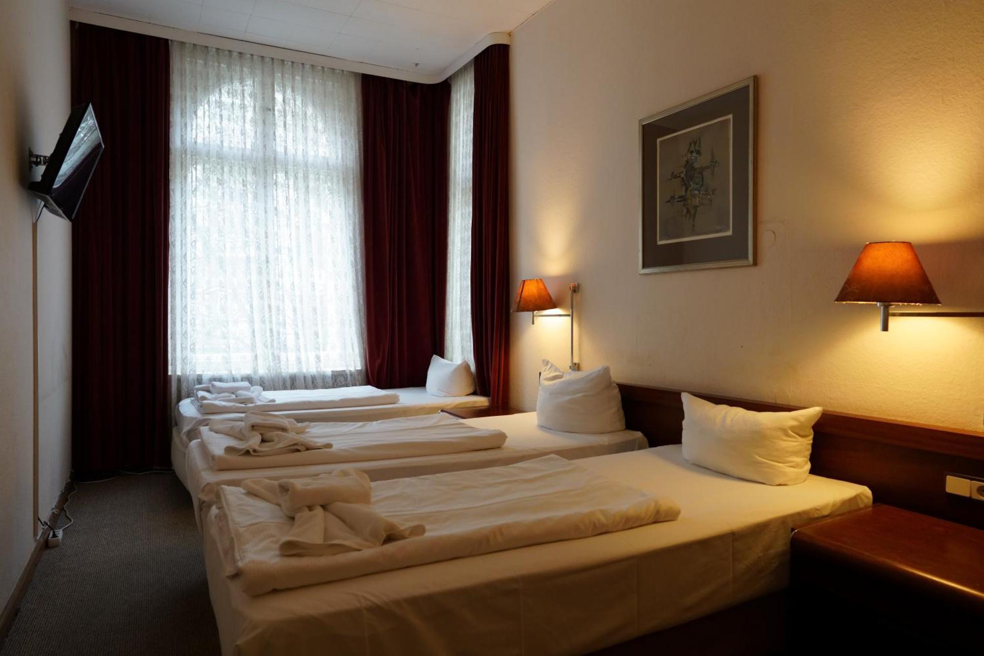 Xantener Eck Hotel 2*