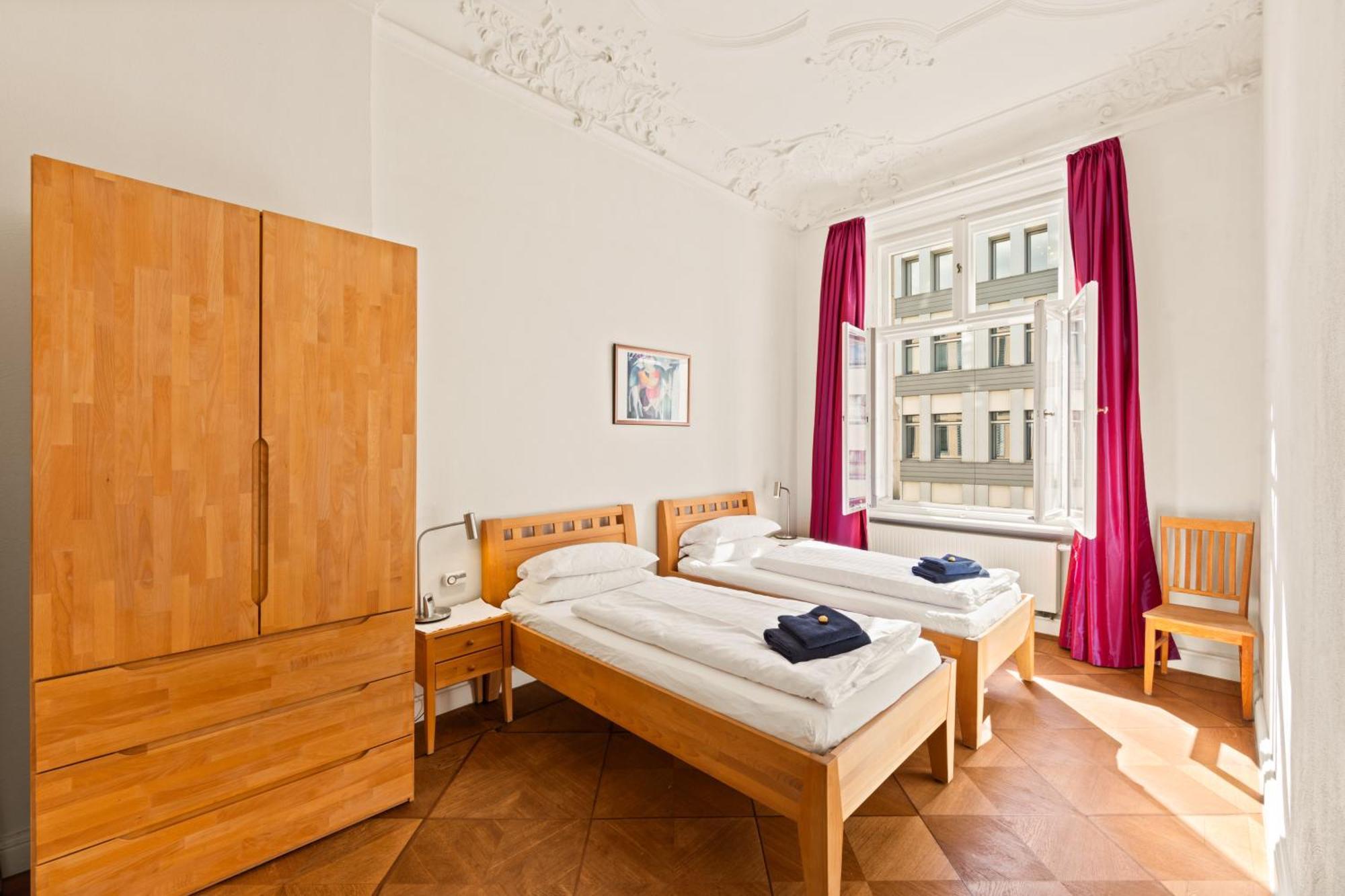 Aptc Downtown Monument4rent Near Checkpoint Charlie * Berlin