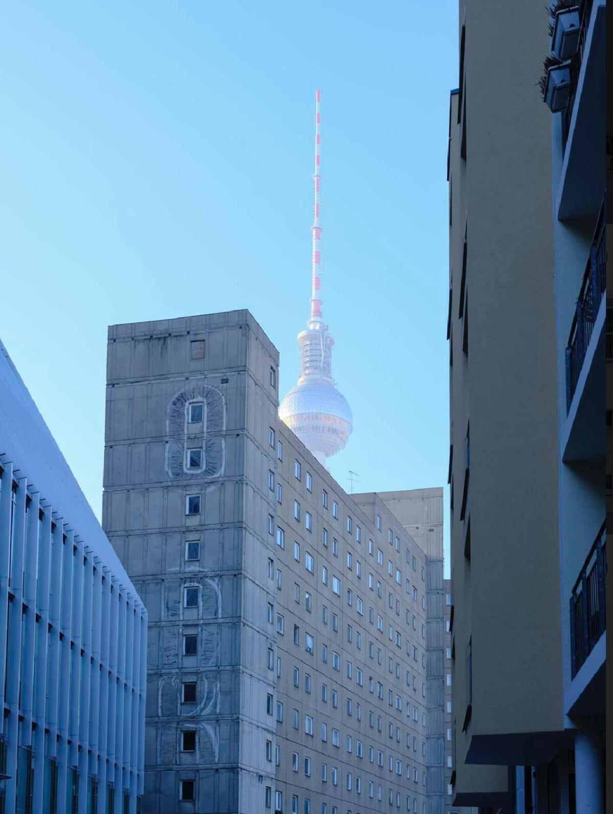Alexa Chic Design Up To 5 Persons - Parking - Superfast Wifi * Berlin