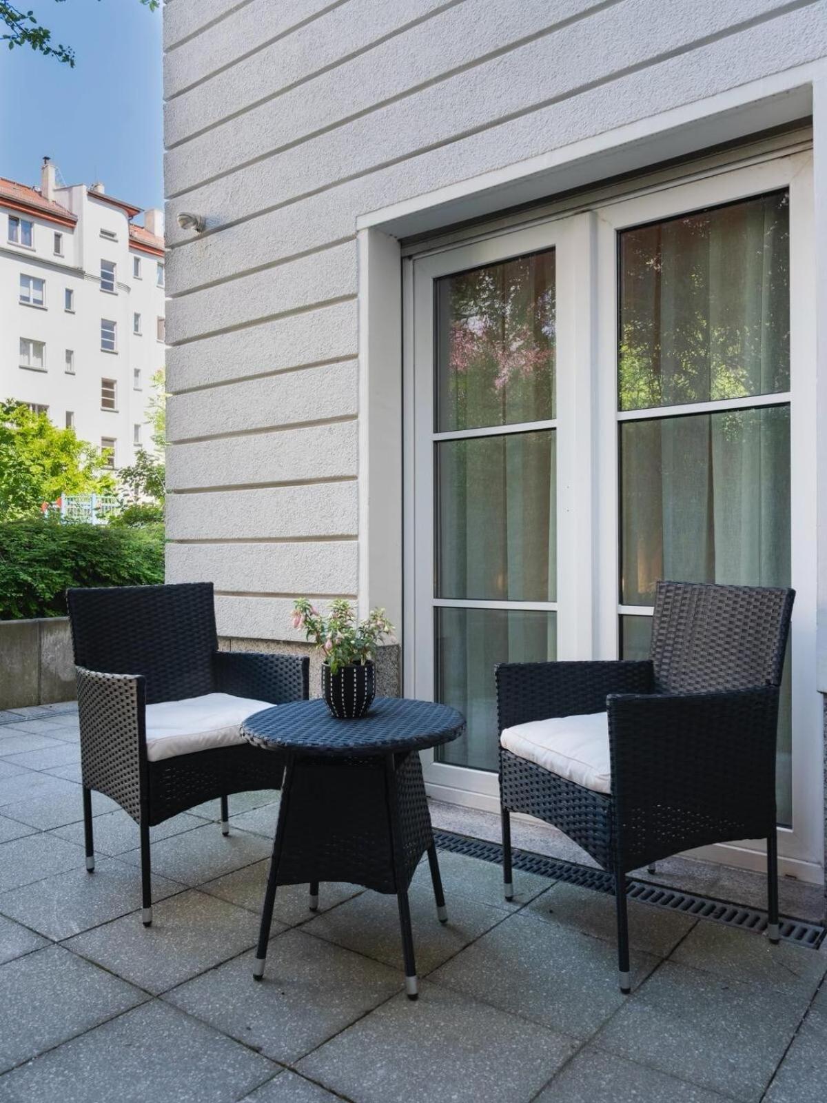 Alexa Chic Design Up To 5 Persons - Parking - Superfast Wifi *