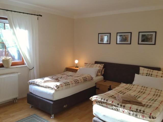 Premium Gruppenunterkunft Fuer Bis Zu 25 Gaeste Im Garten Mit Badefass Holiday home