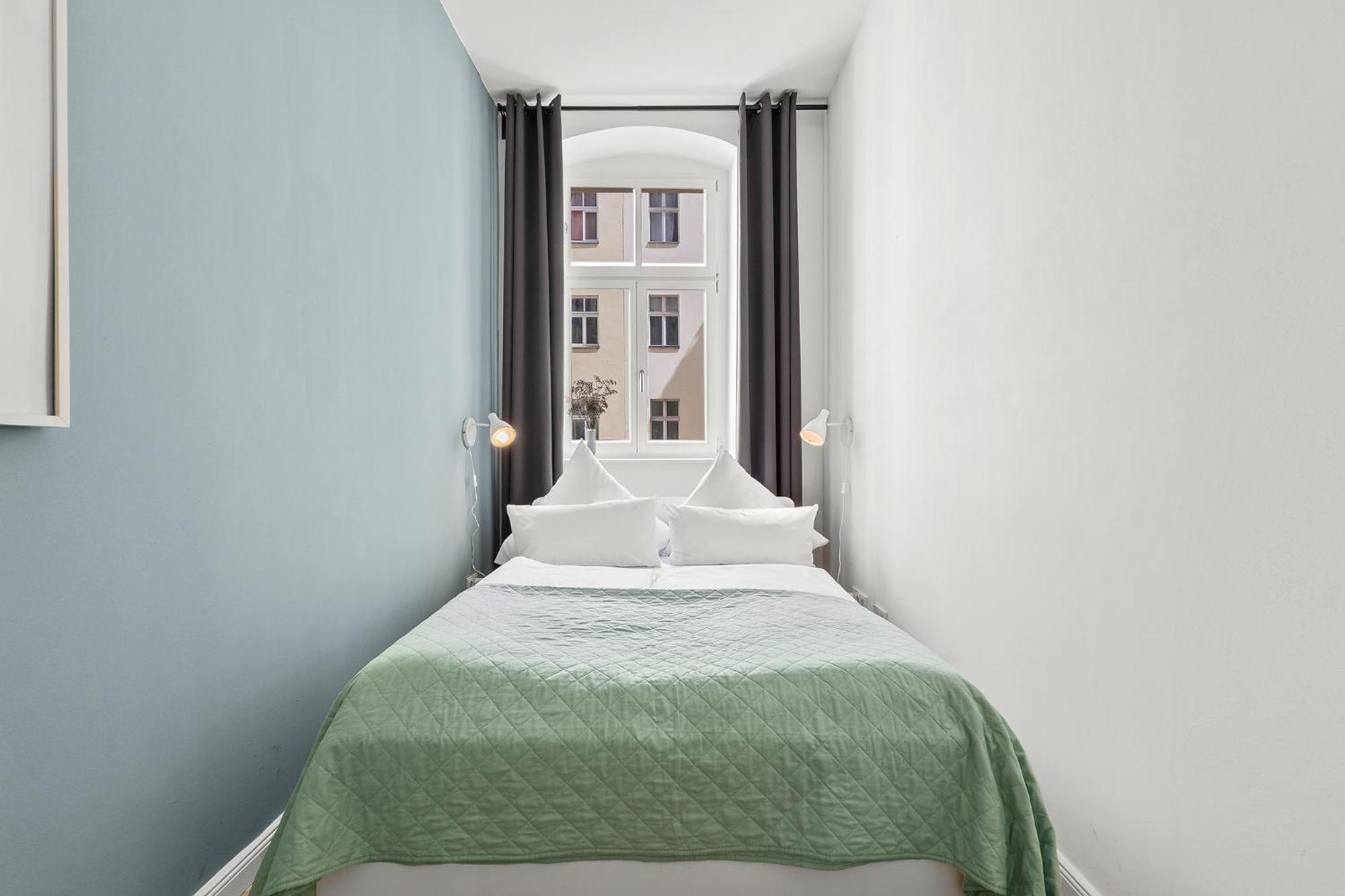 33 E-g Schönhauser Allee Berlin