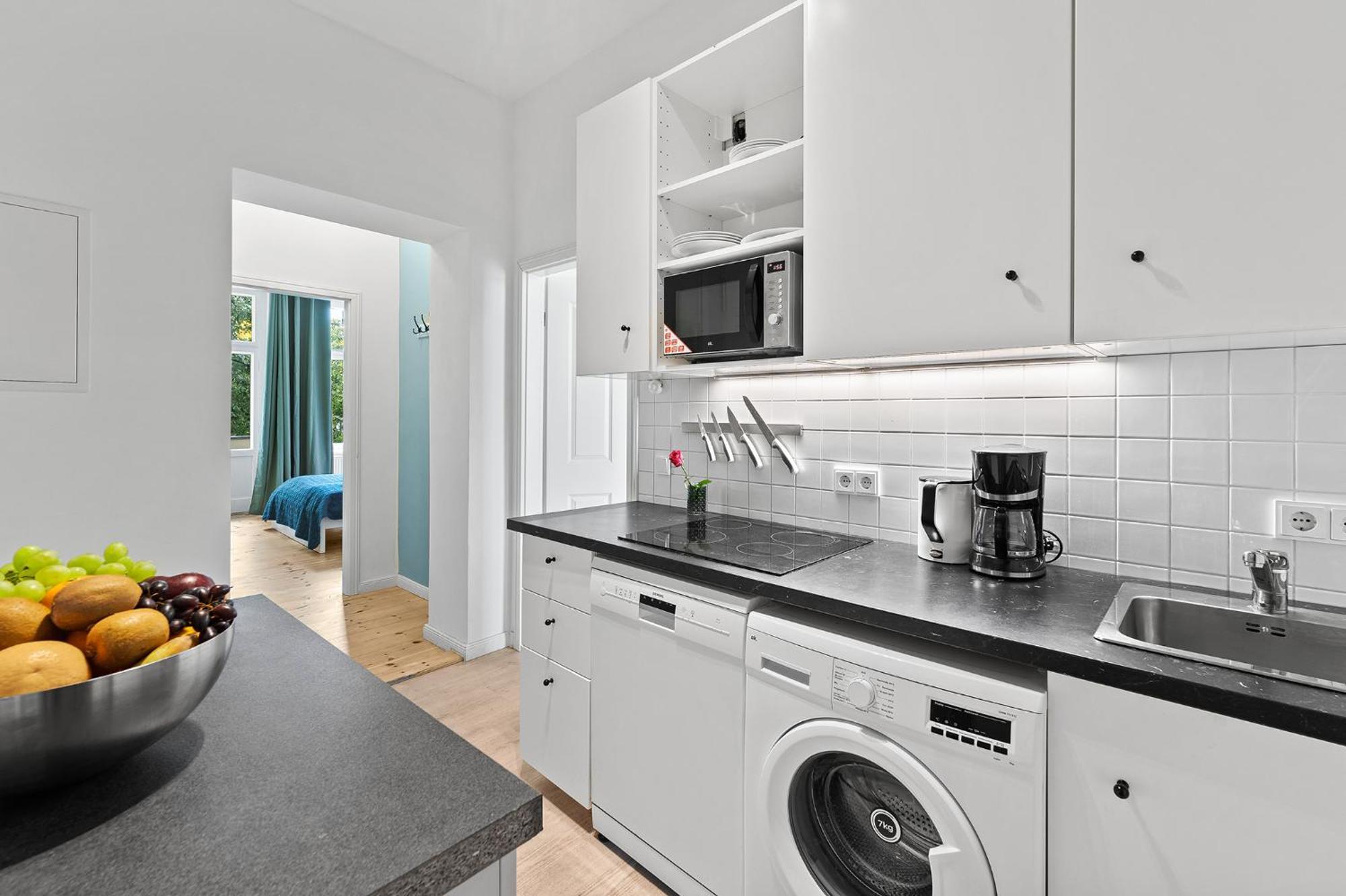 Apartment 33 E-g Schönhauser Allee *
