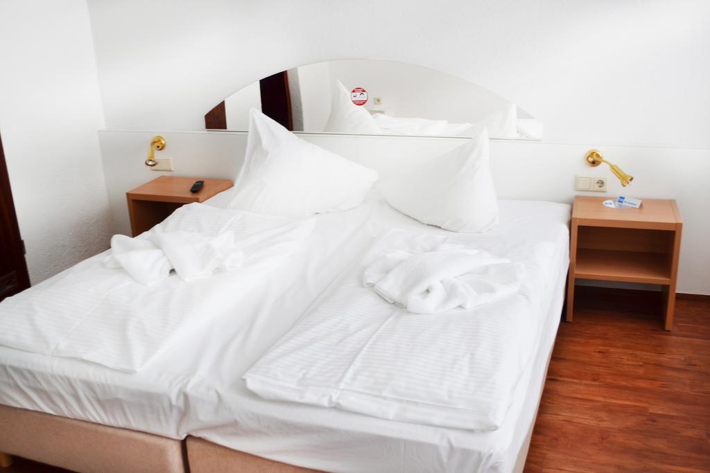 Hotel - Pension Haubach 2*