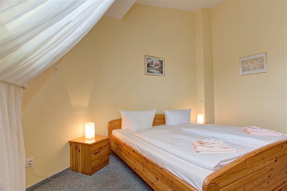 Atlantic Hotell 3*