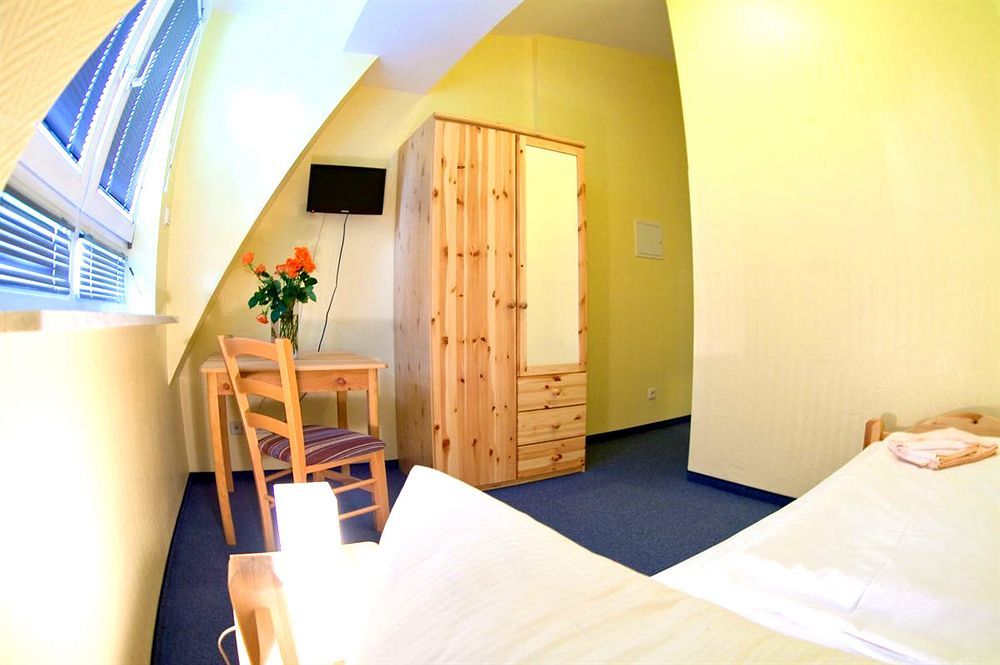 Atlantic Hotell 3*