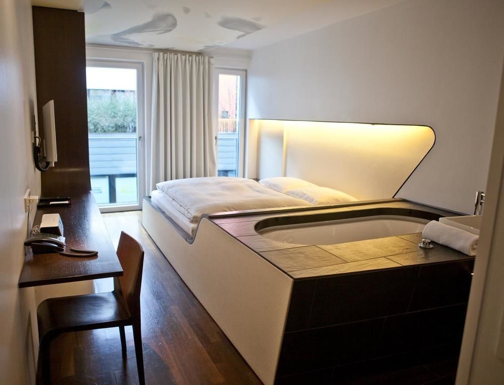 Hotell Q!