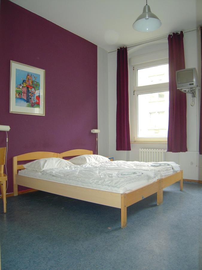 Hotell Happy Go Lucky + Schoneberg Berlin