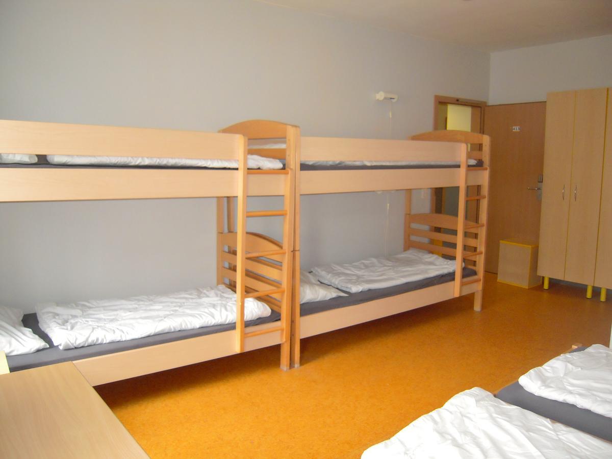 Happy Go Lucky + Schoneberg Hotell Berlin
