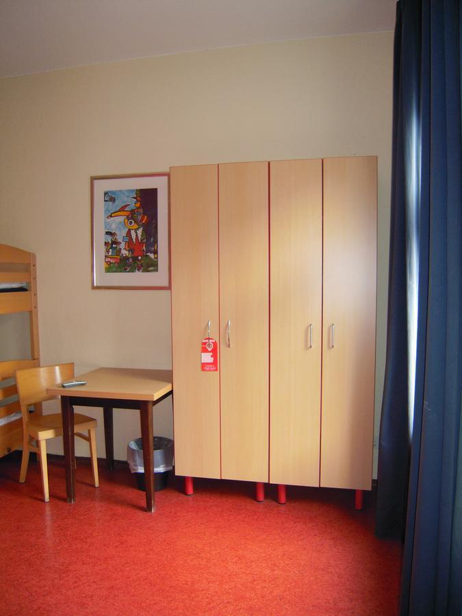 Happy Go Lucky + Schoneberg Hotell