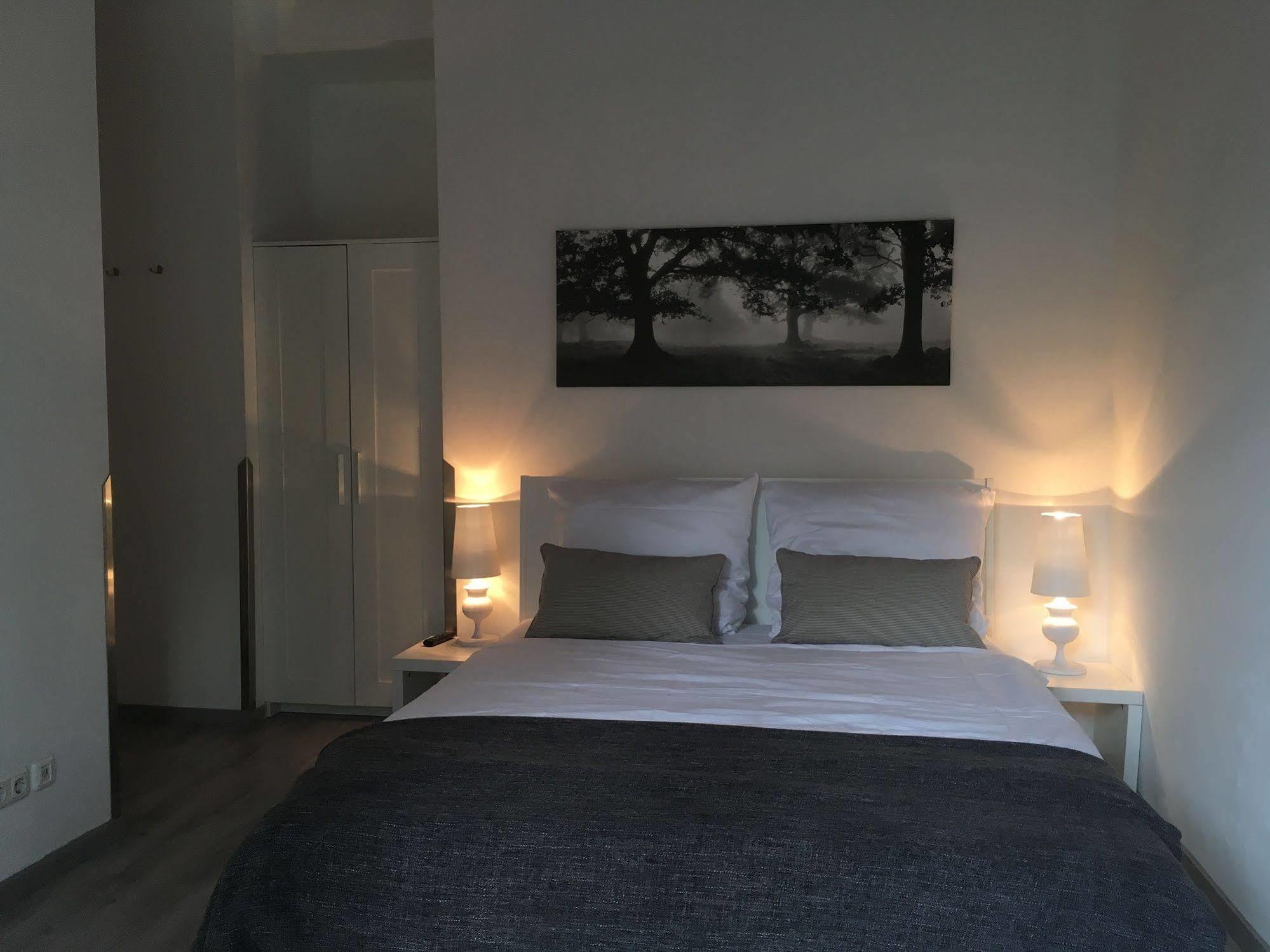 Midi Parkhotel Mitte Maison d'hôtes 3*