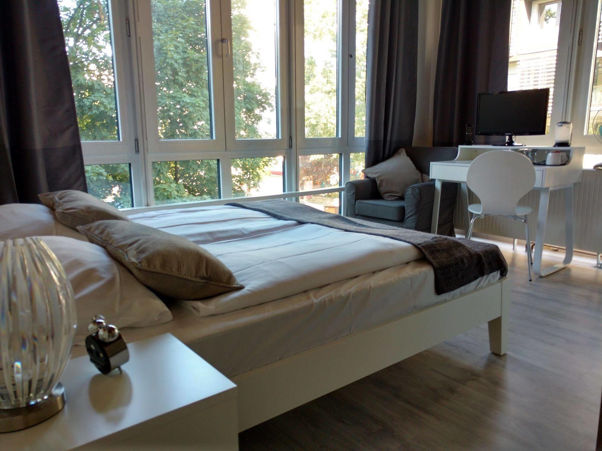 Midi Parkhotel Mitte Maison d'hôtes 3*