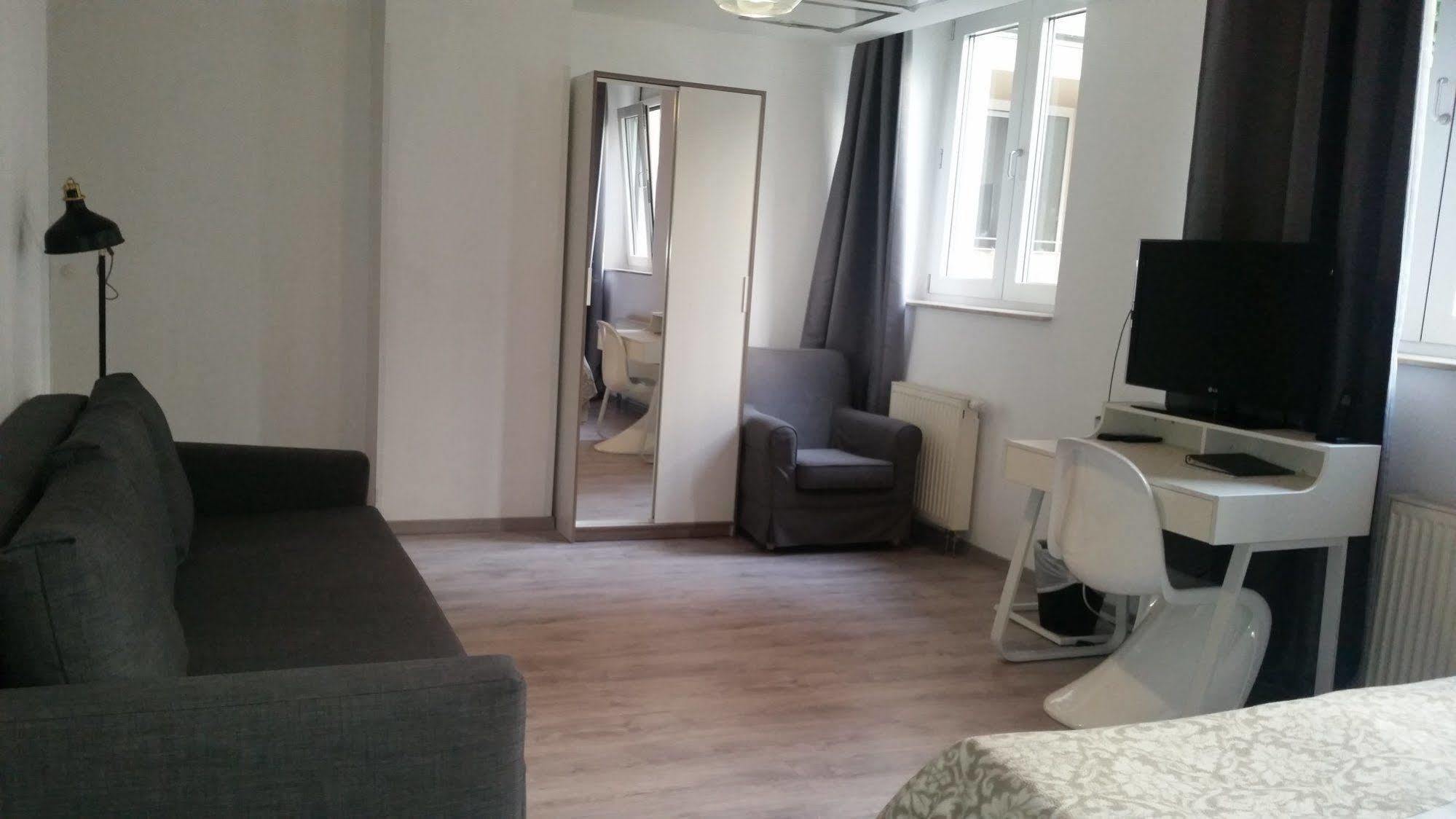 Midi Parkhotel Mitte Maison d'hôtes 3*