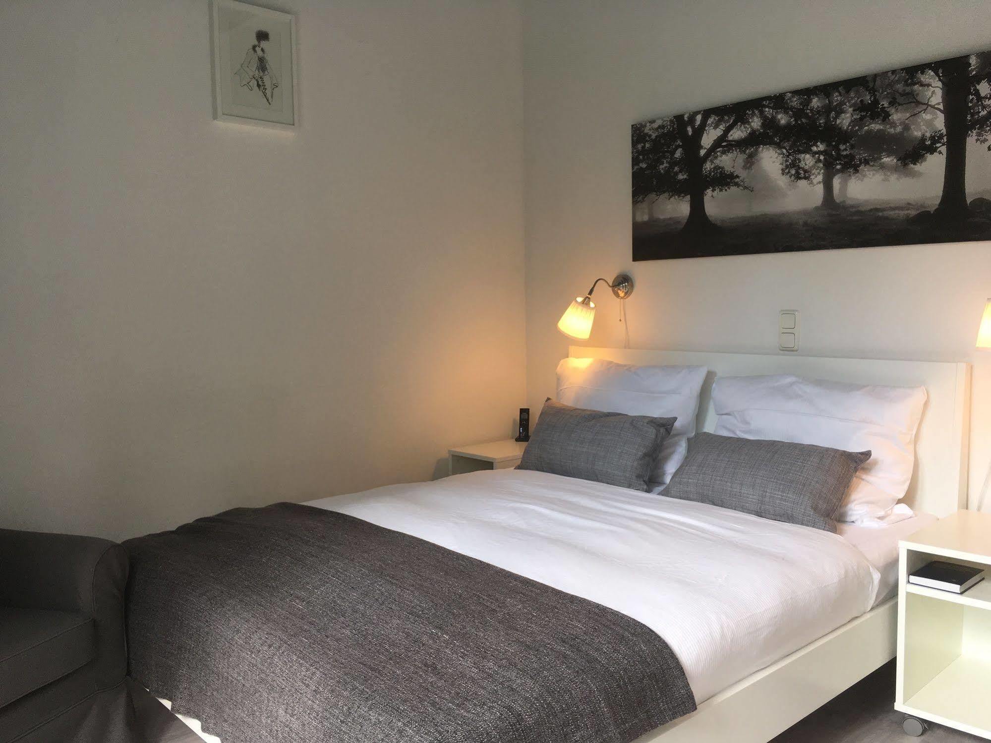 Midi Parkhotel Mitte Maison d'hôtes 3*